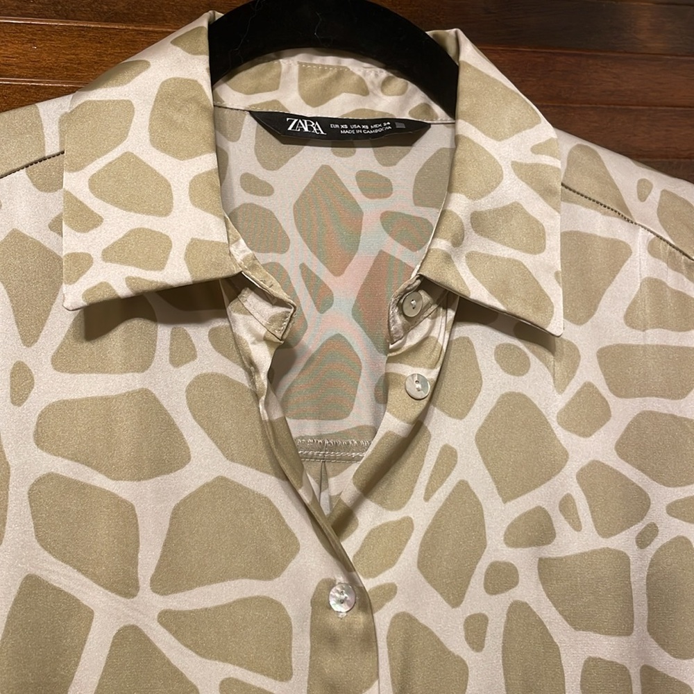 Zara Giraffe Print Satin Button Down Blouse - Picture 5 of 7